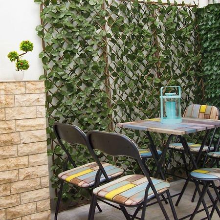 Cozy Apartment Near Monastiraki Athens Exterior photo